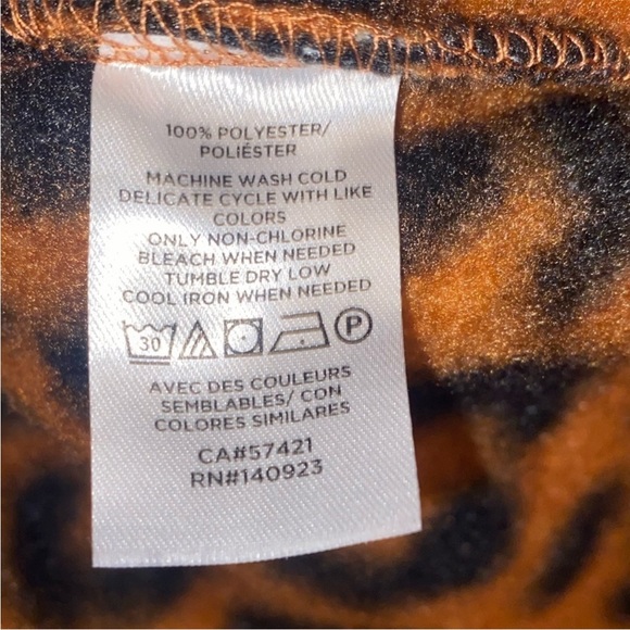 Leopard print Sherpa half zip hoodie - Picture 6 of 7